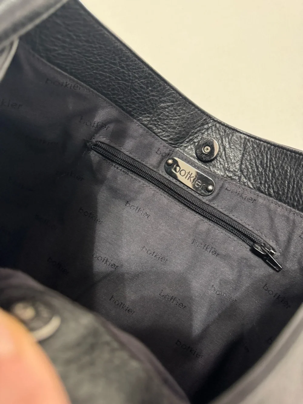 Botkier Black Leather Trigger Hobo Shoulder Bag